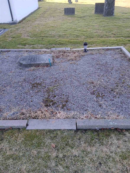 Gravnummer: 2 7  100, 101, 102