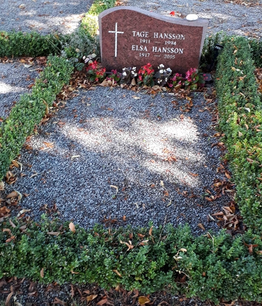 Grave number: LB C    171