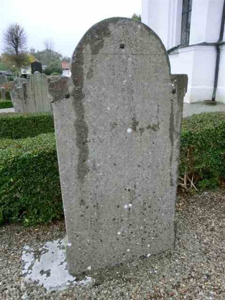 Grave number: ÖK E    001
