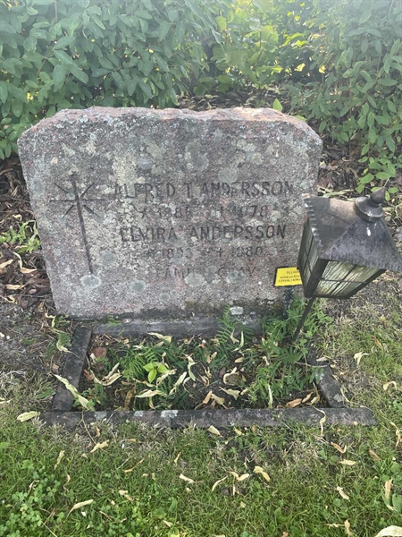 Grave number: 1 D1    21-22