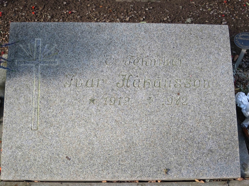 Grave number: HK J    65, 66
