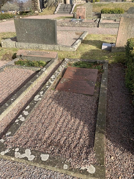 Grave number: SÖ E    66