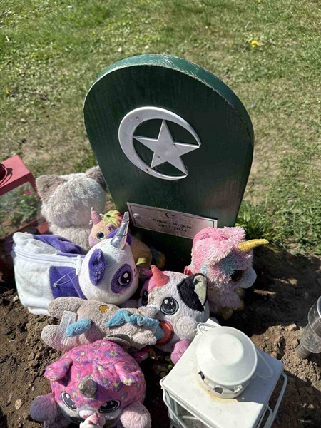 Grave number: R 05M 285
