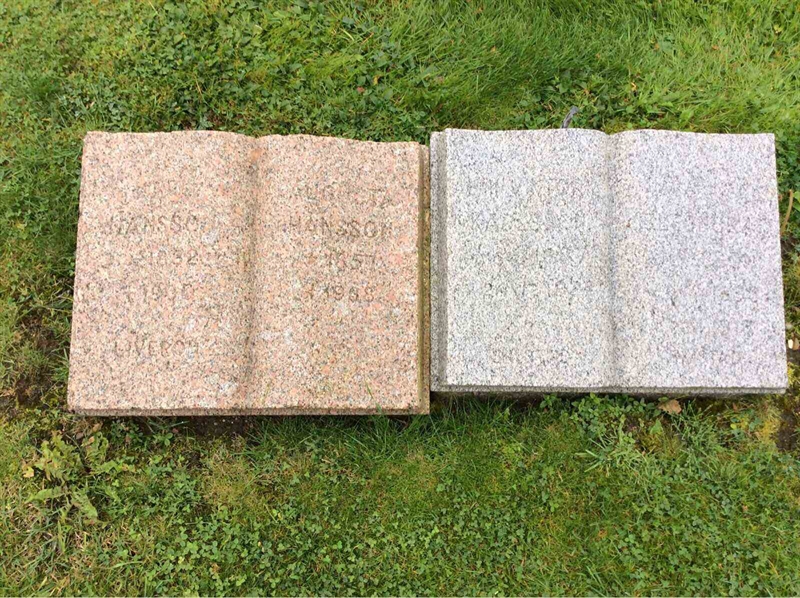 Grave number: KN 01    39, 40
