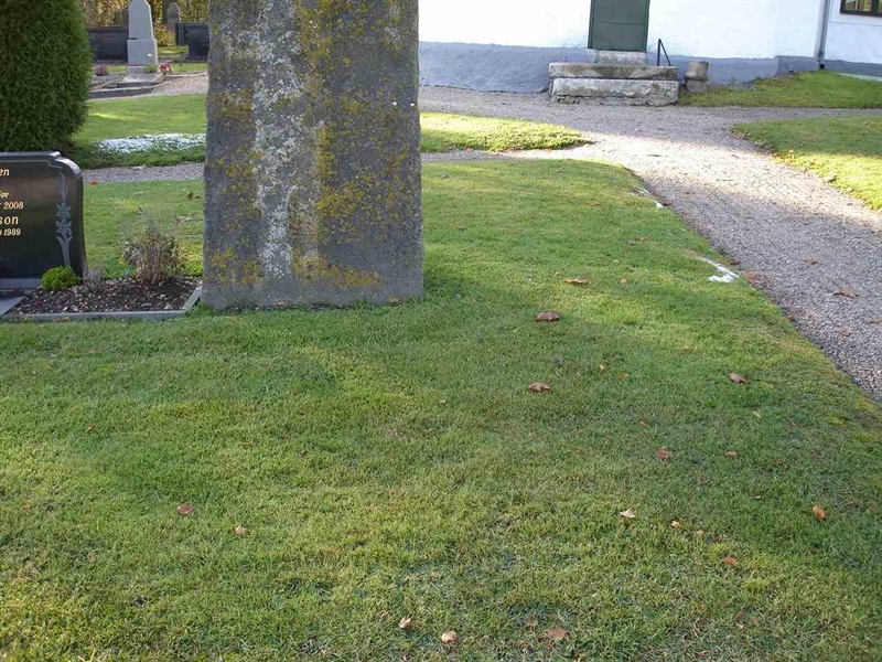 Grave number: FG P    16, 17, 18