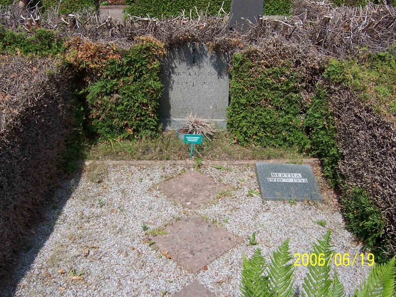 Grave number: 1 1 B    66