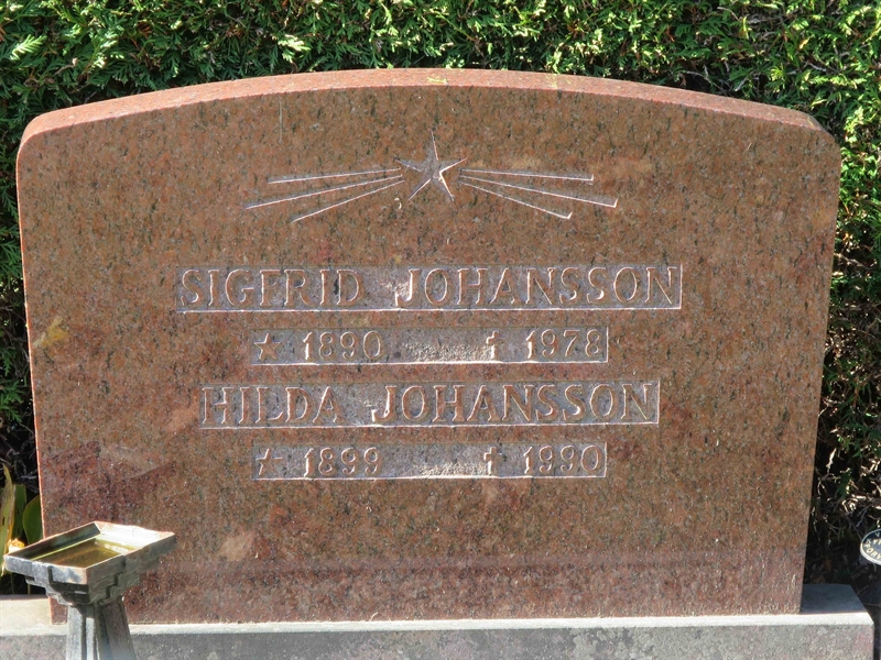 Grave number: HK J   177, 178