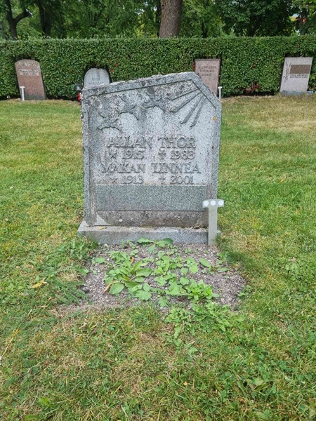 Grave number: 1 13  222, 223