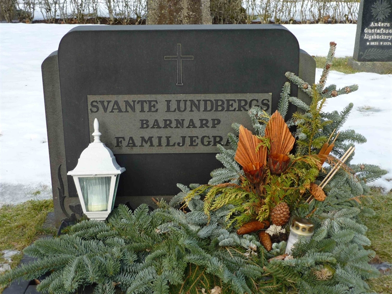 Grave number: ÖD 03  134, 135, 136