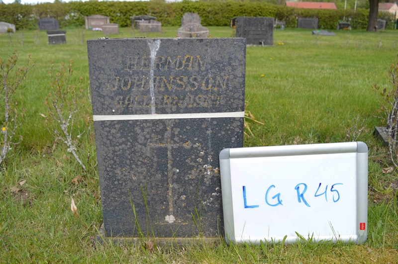 Grave number: LG R    45