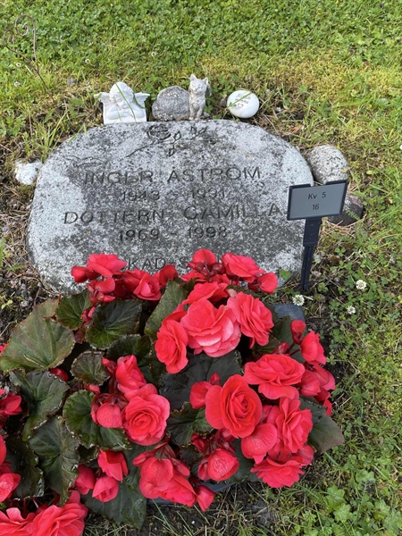 Grave number: R 5    16