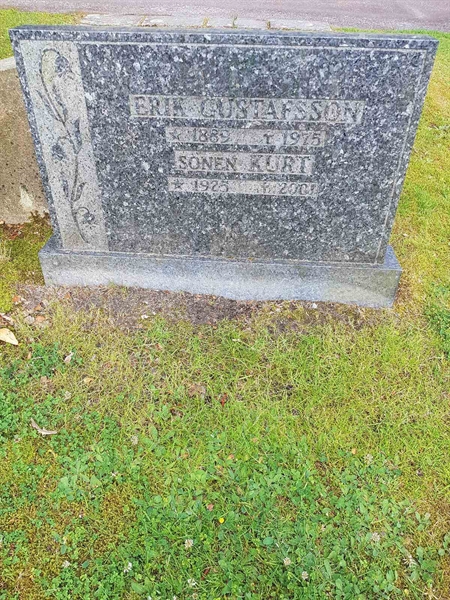 Grave number: 01   812