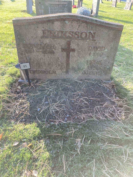 Grave number: 1 NB     5