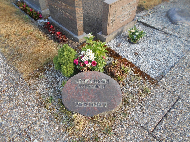 Grave number: HK C2    18