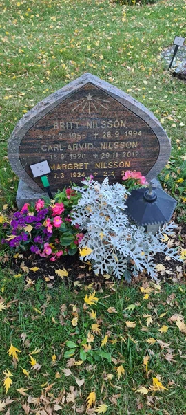 Grave number: M 12   34