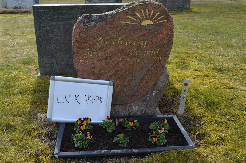 Grave number: LV K    77, 78