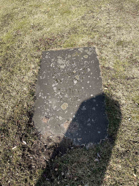 Grave number: VV D    42