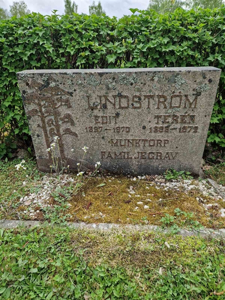 Hautatunnus: 502 12 1442-1444