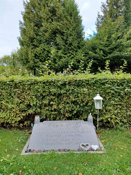 Grave number: OS M    54, 55