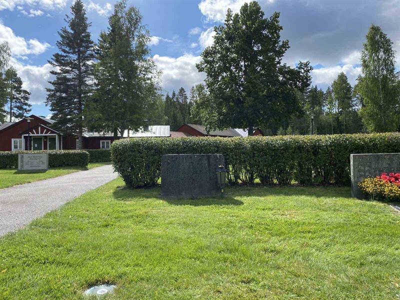 Grave number: 1 18     67, 68