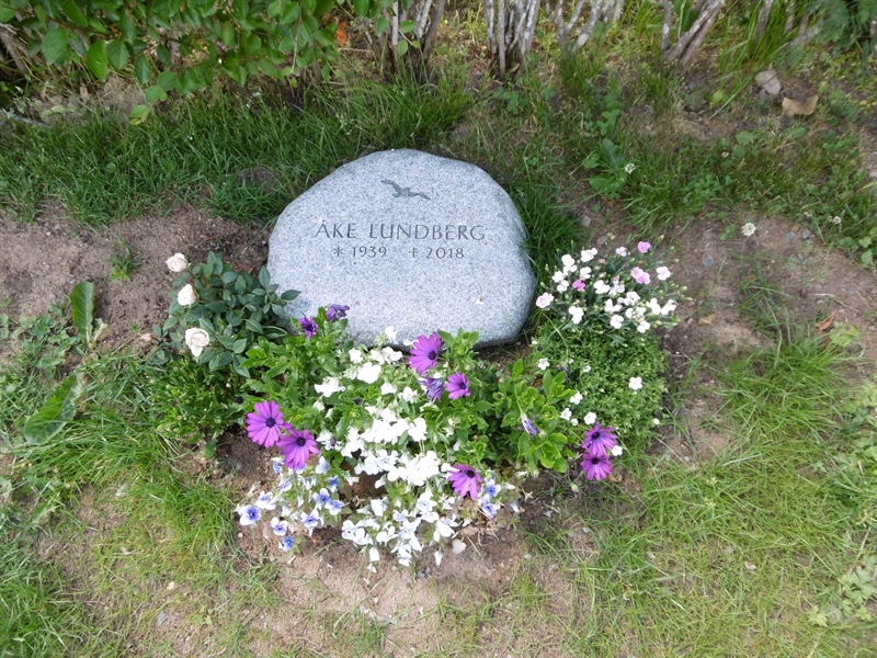 Grave number: ROG B  356, 357