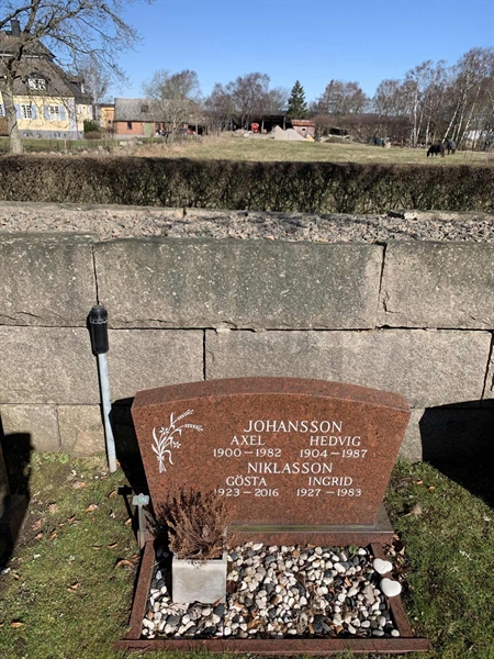 Grave number: SÖ K     7