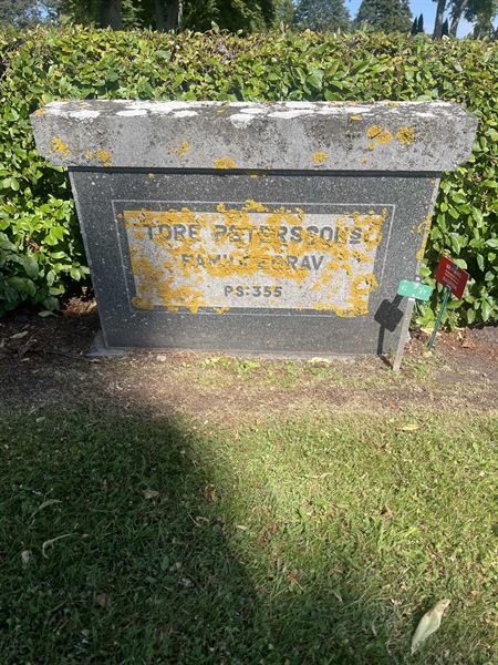 Grave number: 1 1 G    17