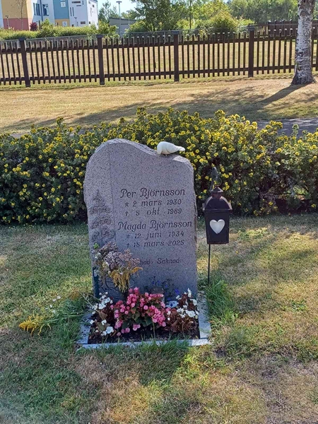 Grave number: OS ÖK   278, 279