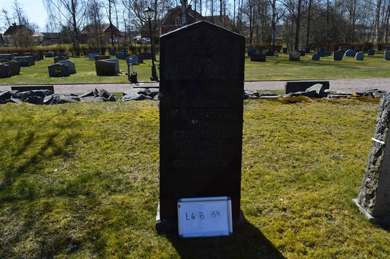 Grave number: LG B   154