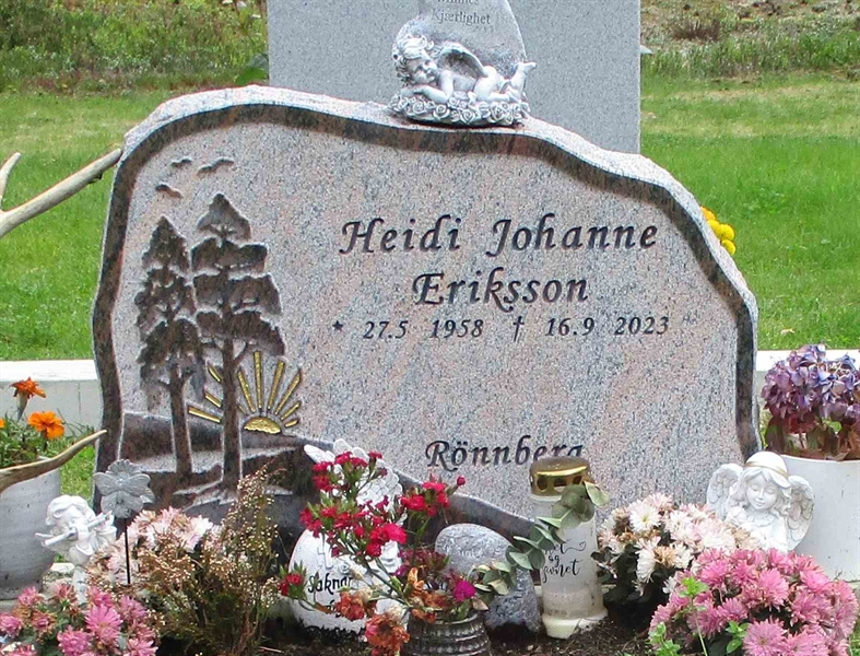 Grave number: 1 24    12