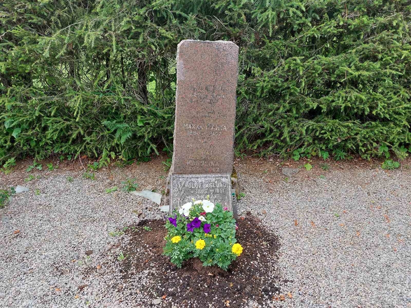 Grave number: FÖ 2     3