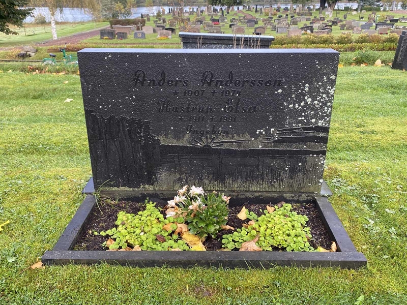 Grave number: 4 Öv 17    34-35