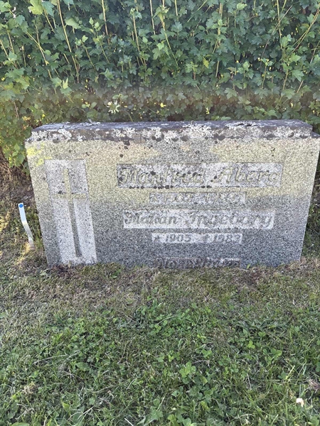 Grave number: 4 G GJ    13-14