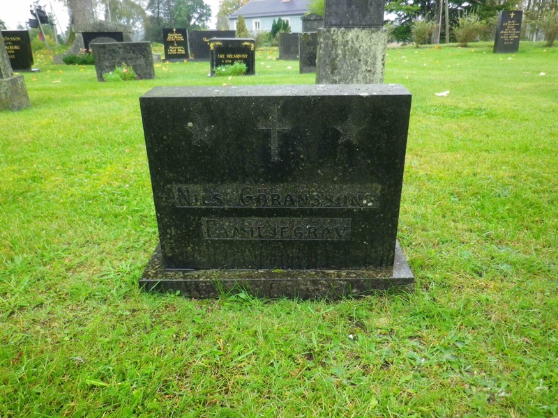 Grave number: LO D    41, 42