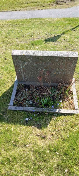 Grave number: 3 Nya B     3-4