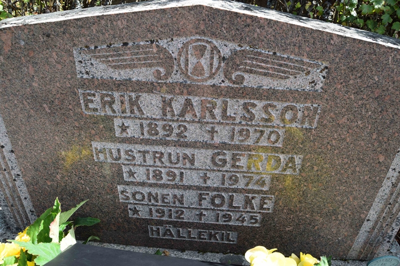 Grave number: 2 Å    16