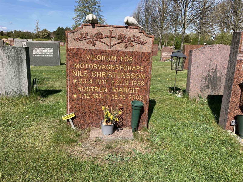 Grave number: R 01   594