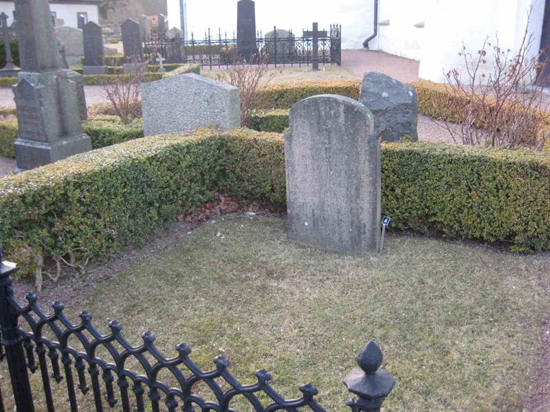 Grave number: BK KV4    44
