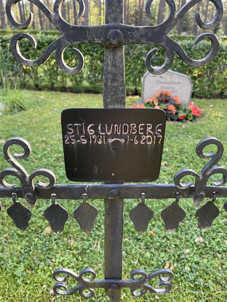 Grave number: 1 KV12   152