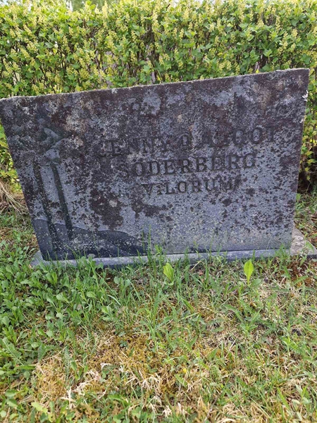 Grave number: 2 14 1765, 1766