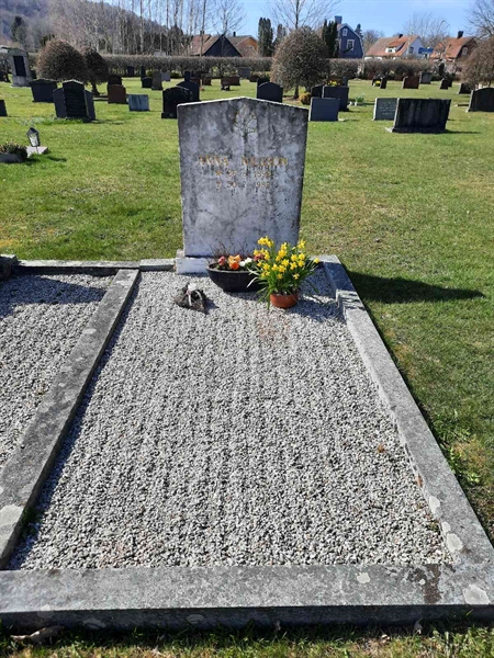 Grave number: VN B    22
