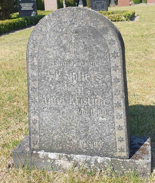 Grave number: Bi K   173, 174