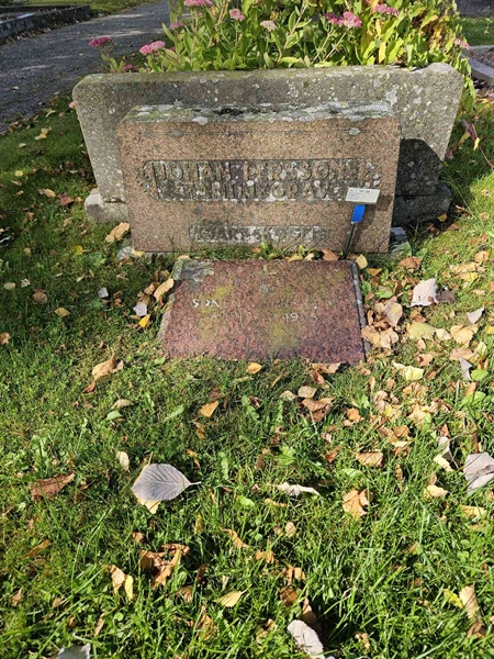 Hautatunnus: Fr 6   183-184