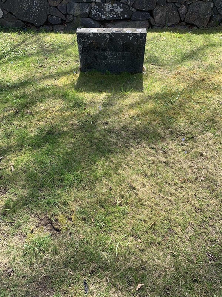 Grave number: 1 GK  128