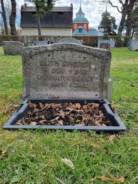 Grave number: 1 08   97