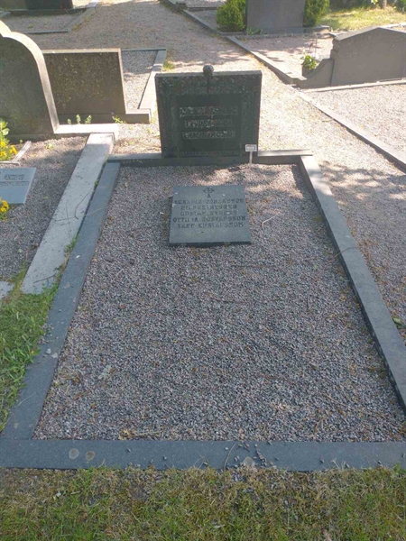 Grave number: VK F   871, 872