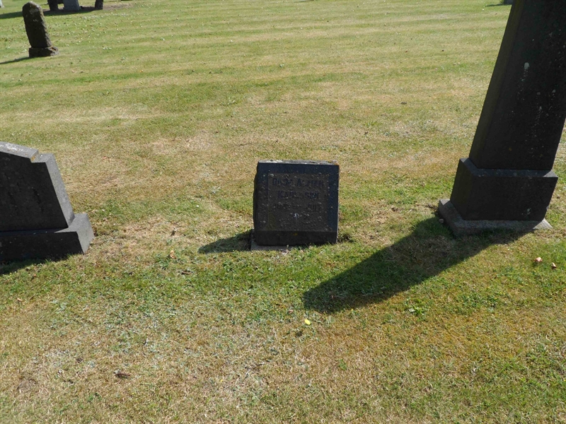 Grave number: ÖV B    64