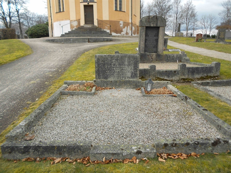 Grave number: NÅ G4   241, 242