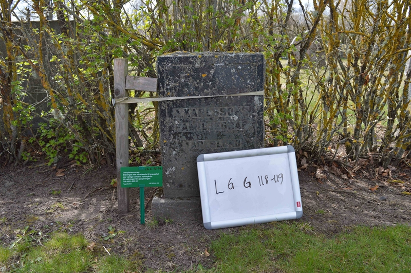 Grave number: LG G   118, 119