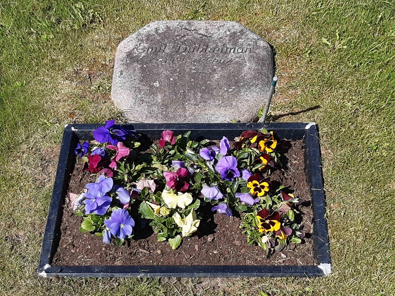 Grave number: KA 20  1294